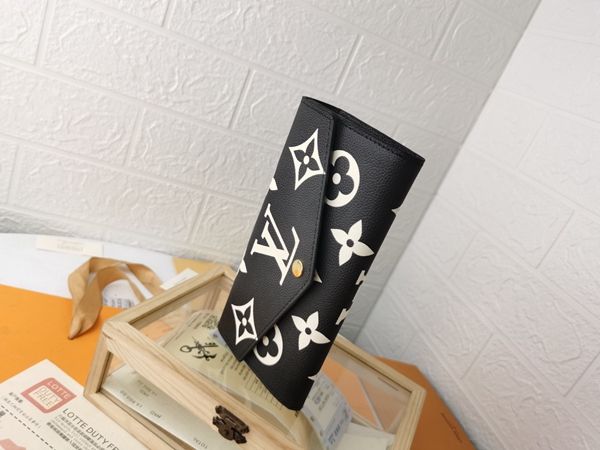 LVコピーウォレット内部構造
